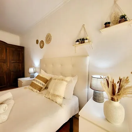 Amelia - Surf Camp Peniche